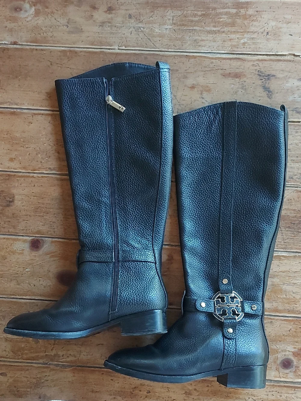 Tory Burch Black Pebbled Leather Glove with Gold Logo Accent